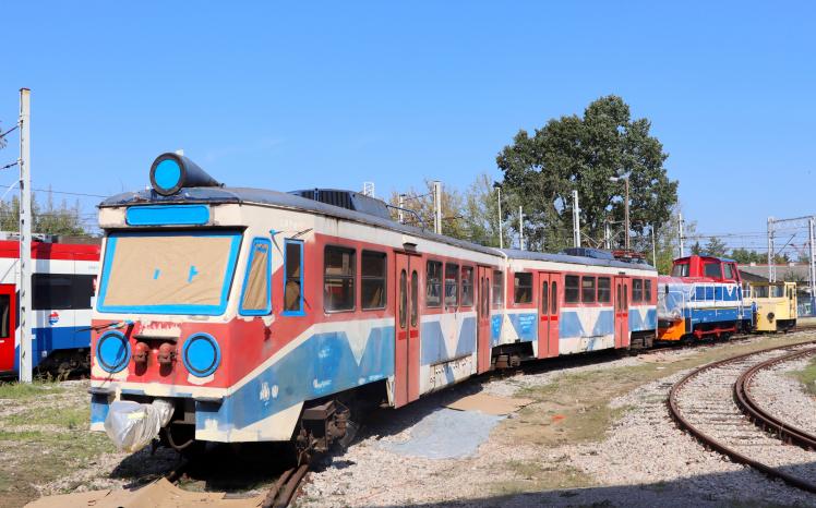 12._pociąg_en94-17_w_trakcie_prac_renowacyjnych