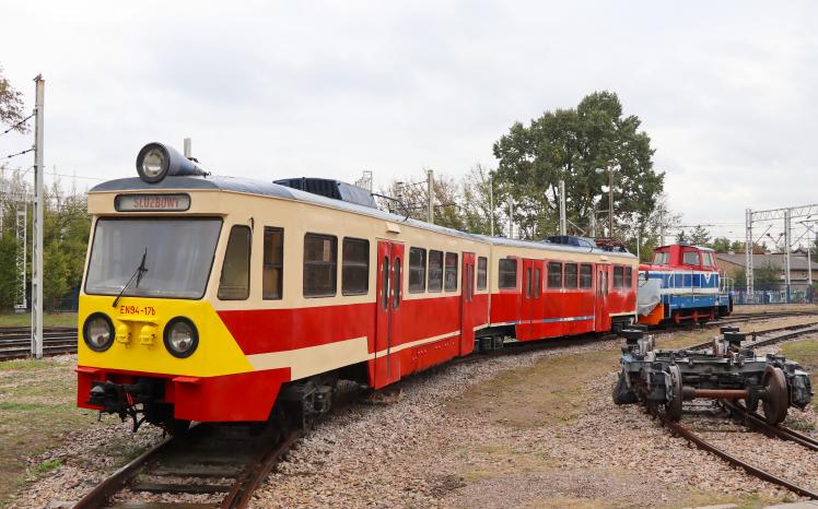 30._pociąg_en94-17_w_trakcie_prac_renowacyjnych