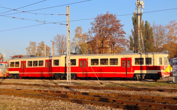 35._pociąg_en94-17_w_trakcie_prac_renowacyjnych