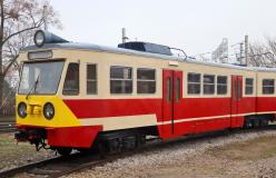 37._pociąg_en94-17_w_trakcie_prac_renowacyjnych