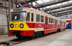 44._pociąg_en94-17_w_trakcie_prac_renowacyjnych