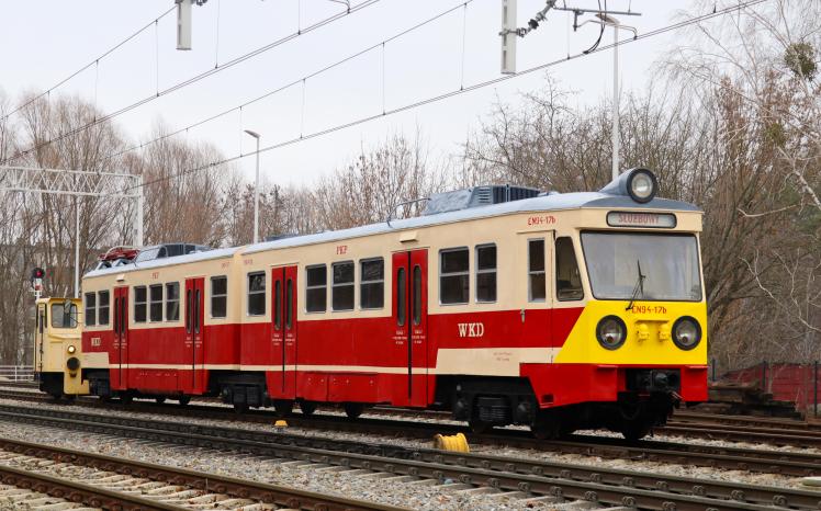 47._pociąg_en94-17_po_zakończeniu_prac_renowacyjnych